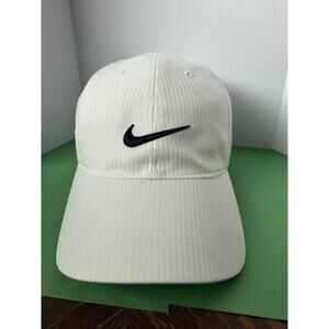 Nike Dri-Fit golf hat with a black embroidered Swoosh logo